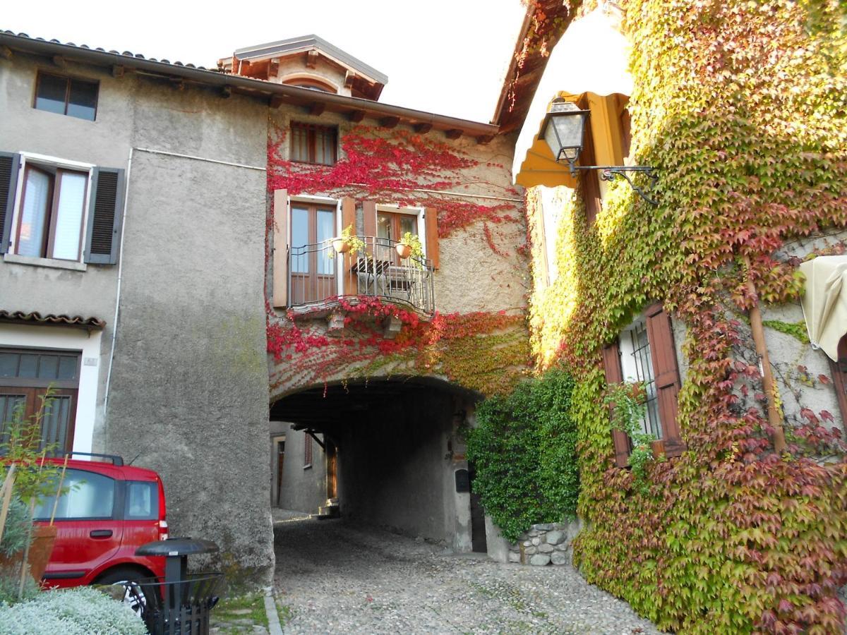 Willa The House On The Bridge- La Casa Sul Ponte Menaggio Zewnętrze zdjęcie